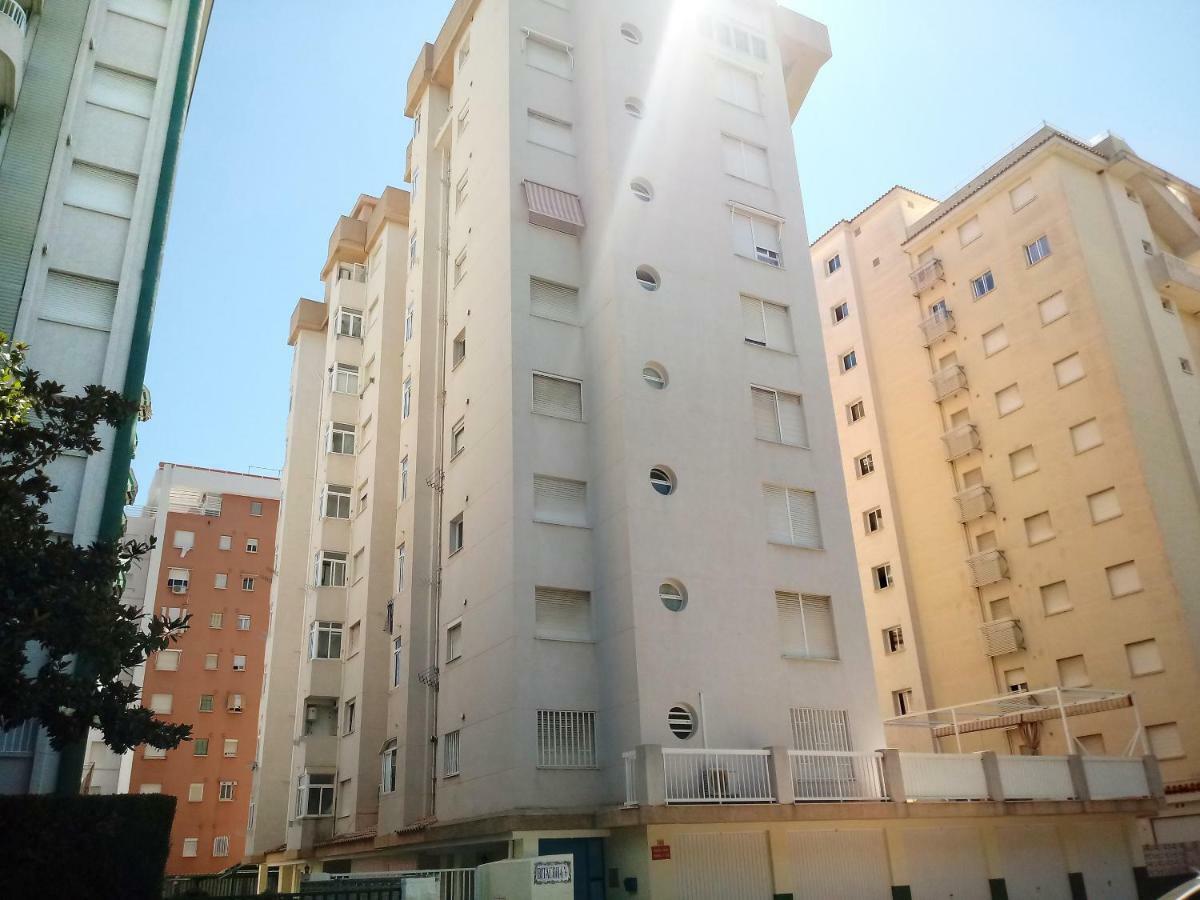 Apartamentos Gandia Grau Y Playa 3000 Buitenkant foto